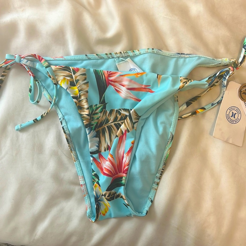 Hurley Bikini Bottom NWT never worn